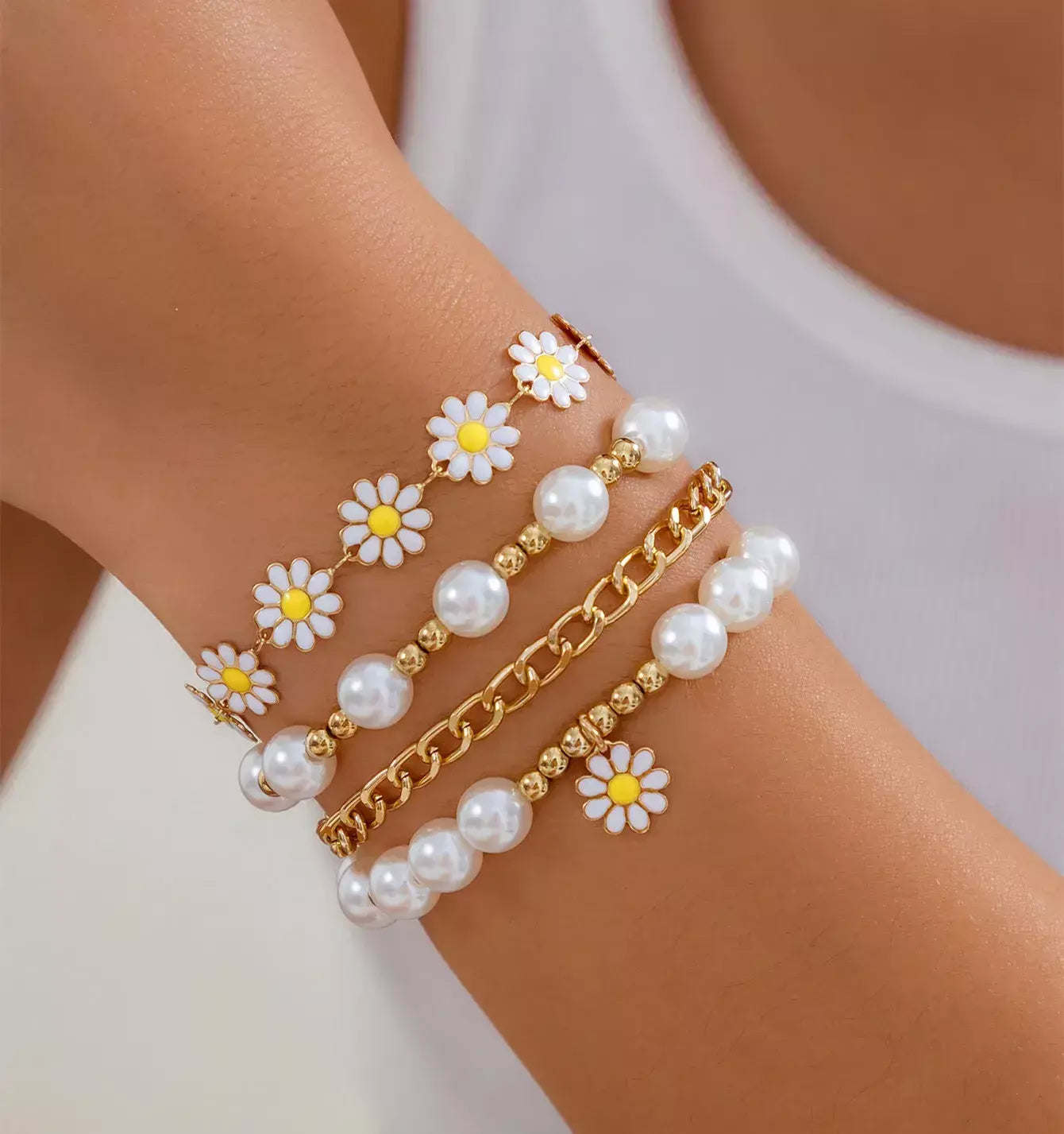 4-Piece Sunflower Pendant Bracelet Set – Trendy Korean Flower Chain Bangles