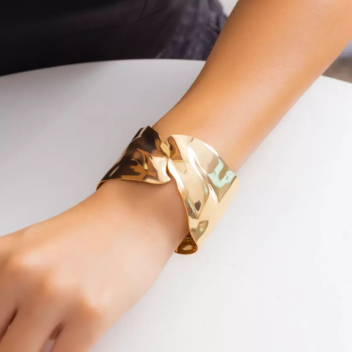 Cross Open Cuff Bangle | Golden