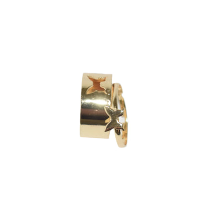 Gold butterfly couple rings set with adjustable open design."
"Close-up of adjustable gold butterfly rings for couples or friends."
"Elegant gold butterfly rings, perfect for engagement, wedding, or friendship."
"Adjustable gold couple rings with butterfly design for men and women."