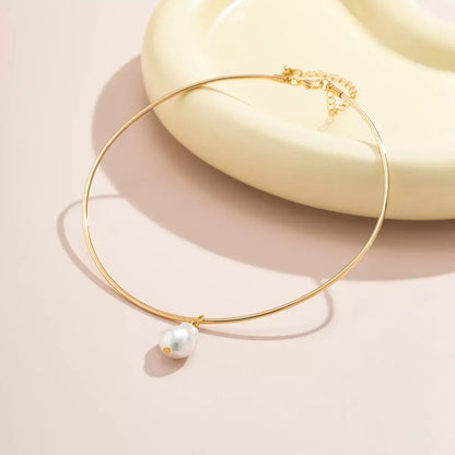 Pearl Pendant Choker Necklace
