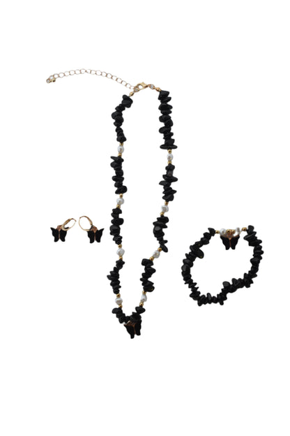 Natural stone butterfly pendant necklace set with earrings and bracelet."
"Close-up of natural irregular stone necklace with butterfly pendant, matching earrings, and bracelet."
"Boho-style necklace set with beaded choker, butterfly pendant, earrings, and bracelet."
"Elegant butterfly pendant necklace with matching earrings and bracelet, featuring natural stones."
"Full jewelry set with natural irregular stones, butterfly pendant necklace, earrings, and bracelet for women."