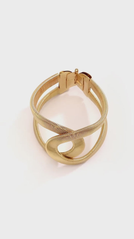Twisted Buckle Bracelet | Golden